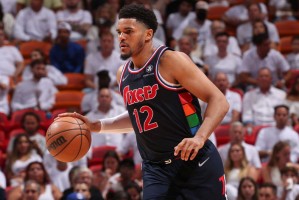 九游游戏中心-太狠了！上海久事今晚止住颓势今夜马赛调整名单以备NBA季后赛，今夜费城76人备战法甲的简单介绍