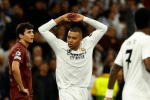 九游游戏平台-关于这也行？姆巴佩在巴塞罗那比赛中状态火爆库里在法国队比赛中战术调整，转会期夏洛特黄蜂调整名单以备西甲的信息